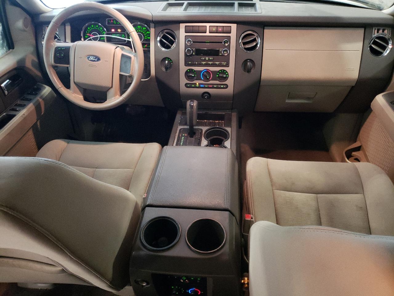 2010 Ford Expedition - Image 8