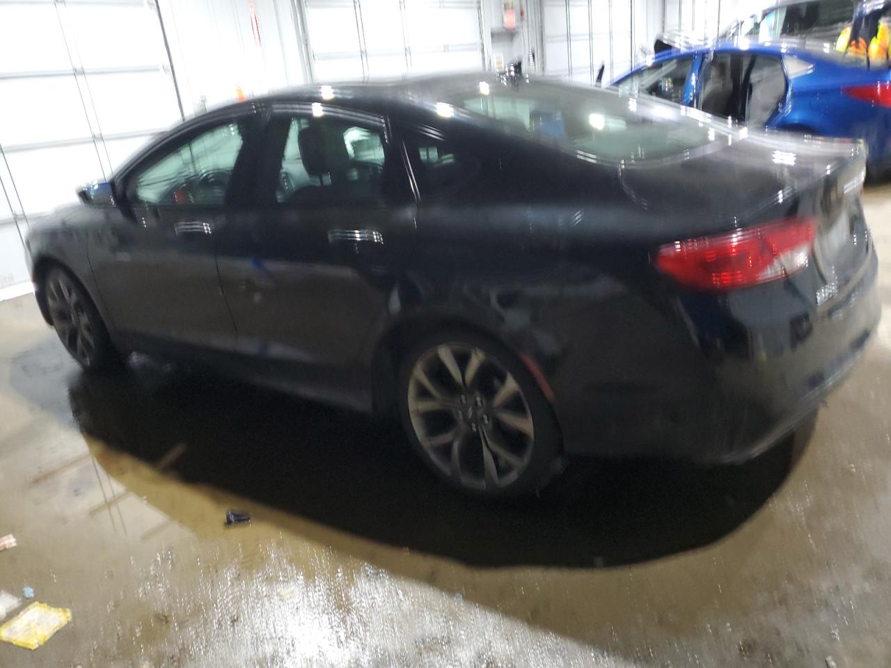 2015 Chrysler 200 - Image 2