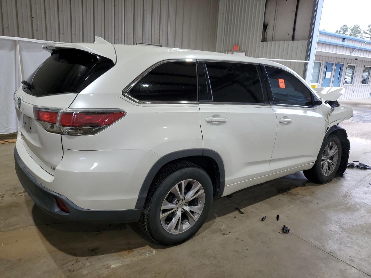 2015 Toyota Highlander - Image 3