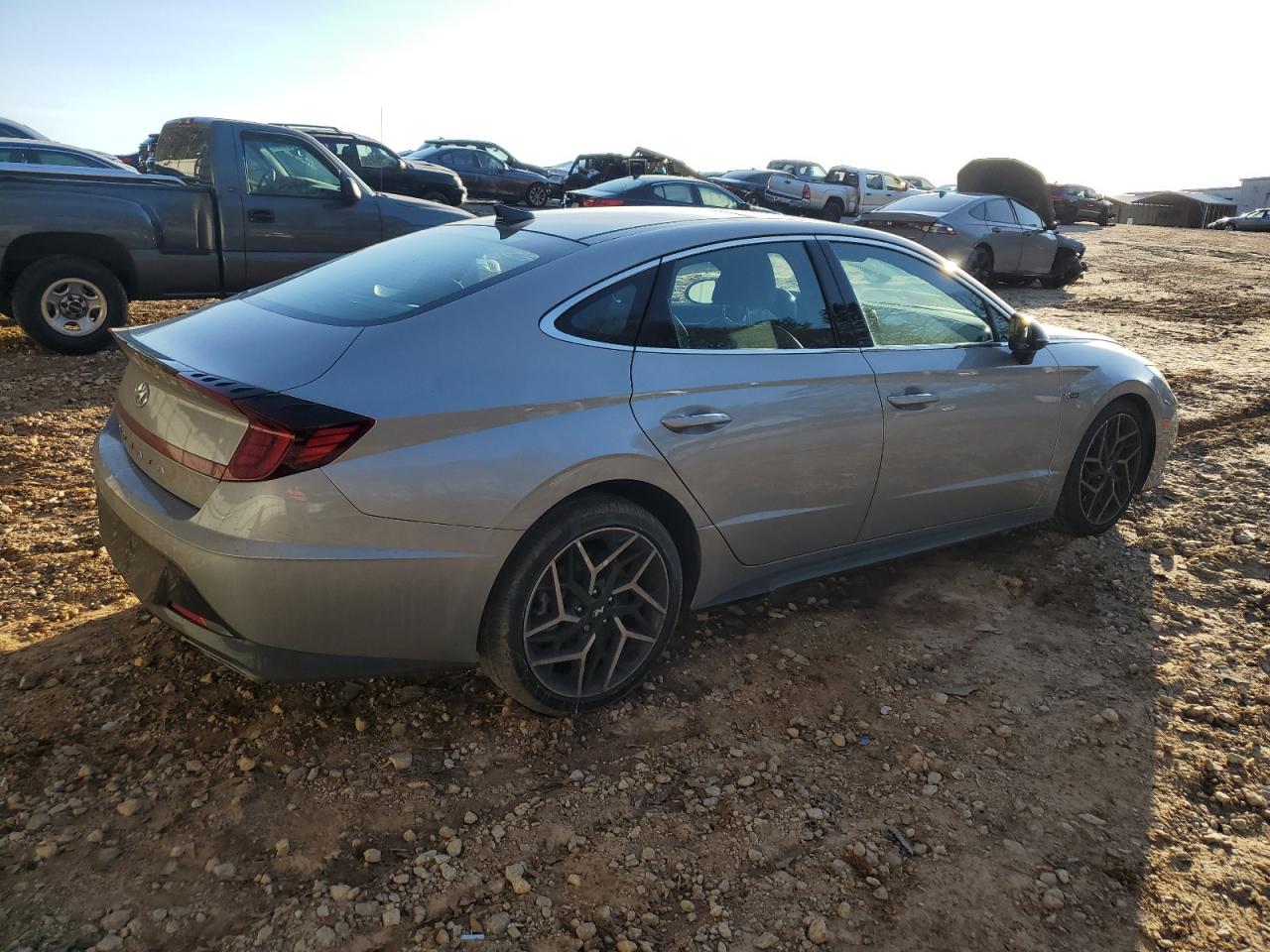 2023 Hyundai Sonata - Image 3