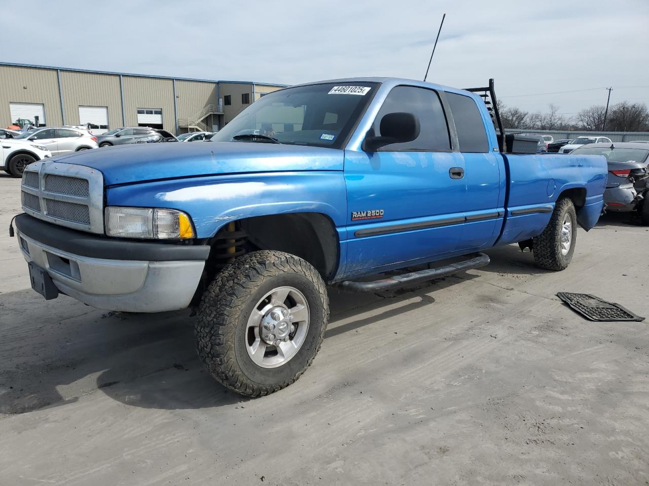 1999 Dodge Ram 2500 for Sale in Wilmer, TX - Rear End