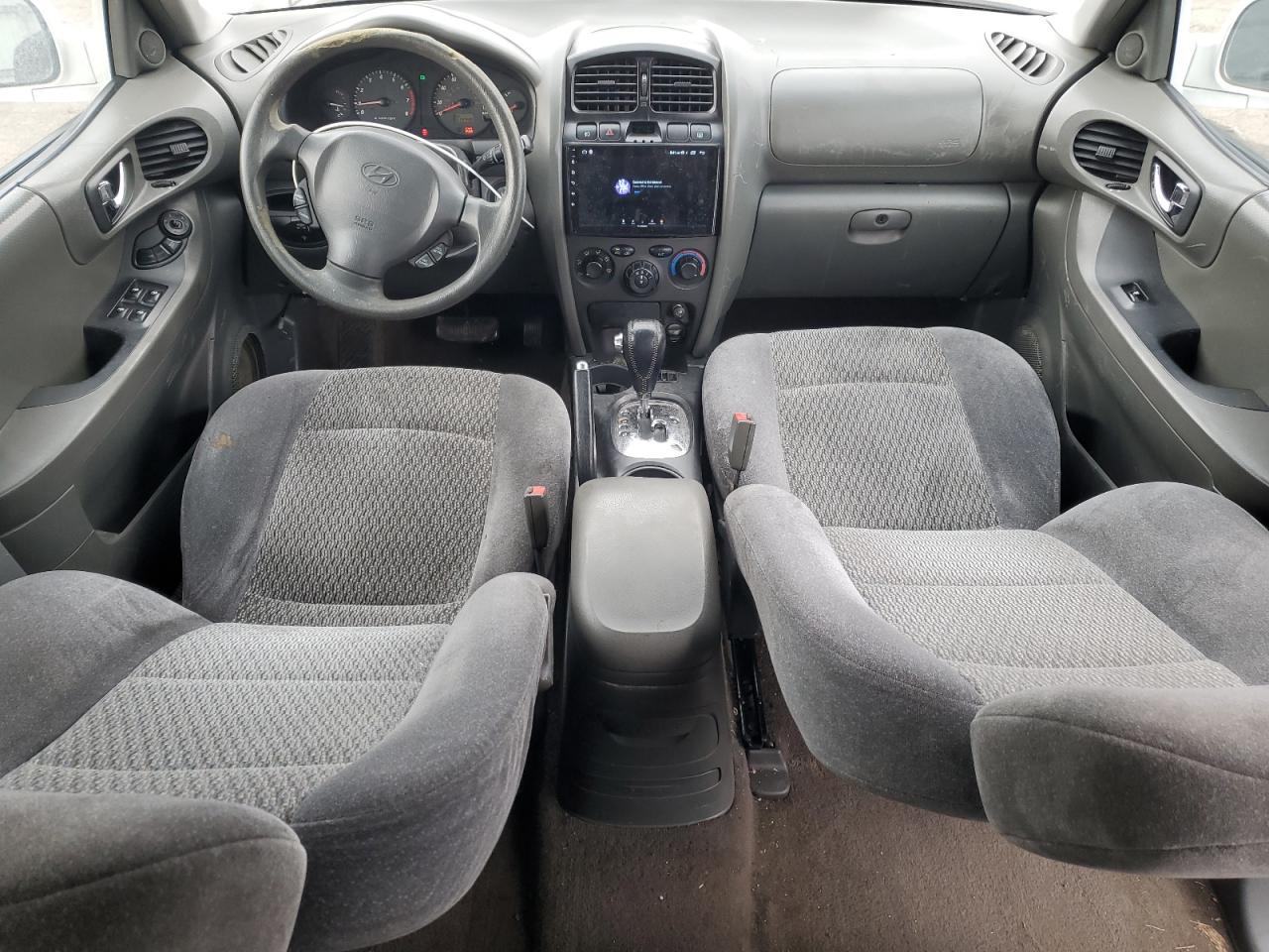 2002 Hyundai Santa Fe - Image 8