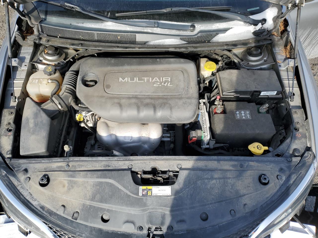 2015 Chrysler 200 - Image 11