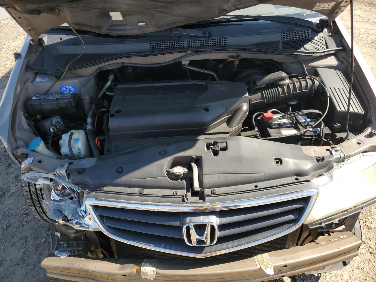 2004 Honda Odyssey - Image 12