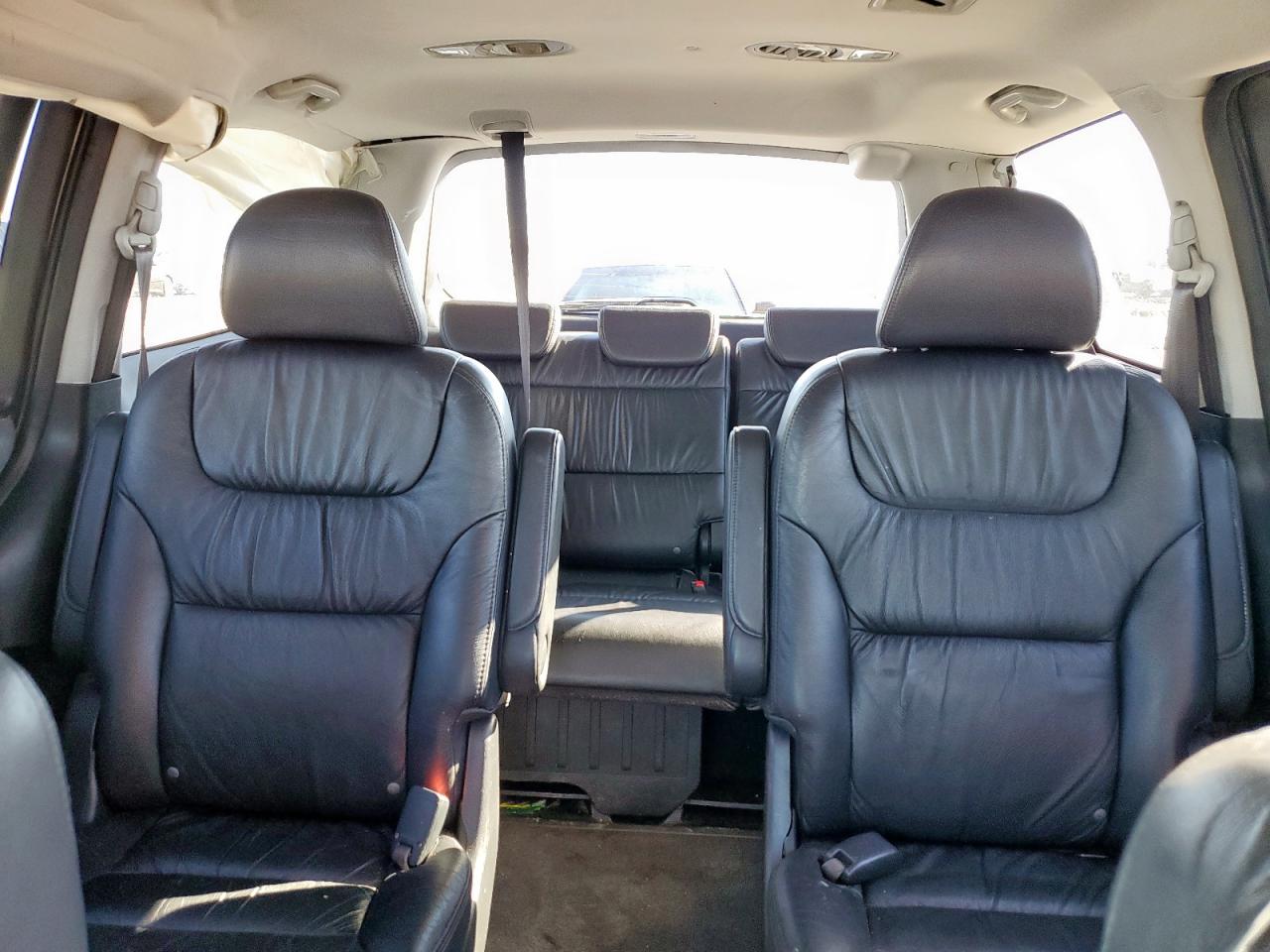 2009 Honda Odyssey - Image 10