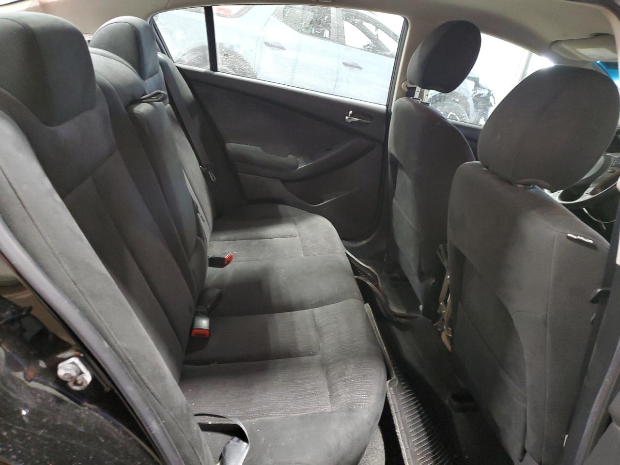 2010 Nissan Altima - Image 11