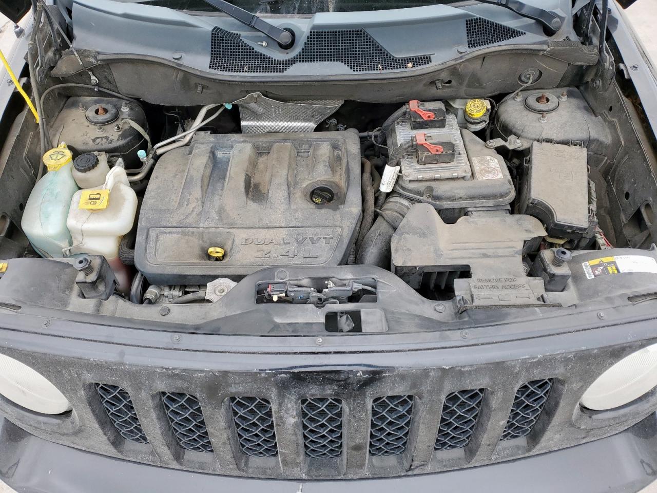 2015 Jeep Liberty (Patriot) - Image 12