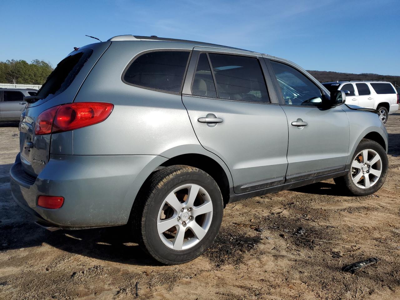 2009 Hyundai Santa Fe - Image 3