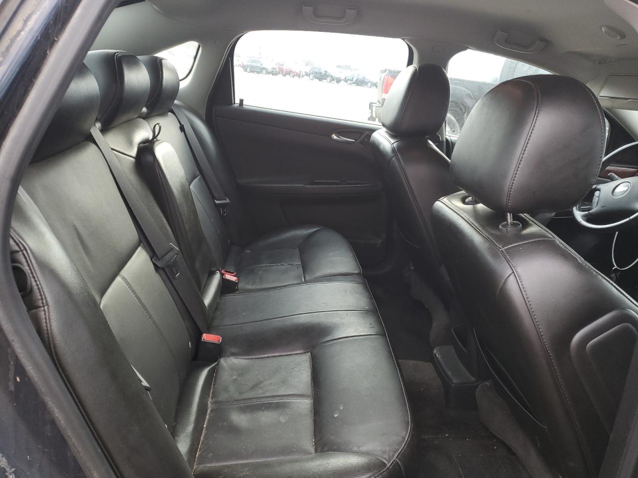 2009 Chevrolet Impala - Image 10