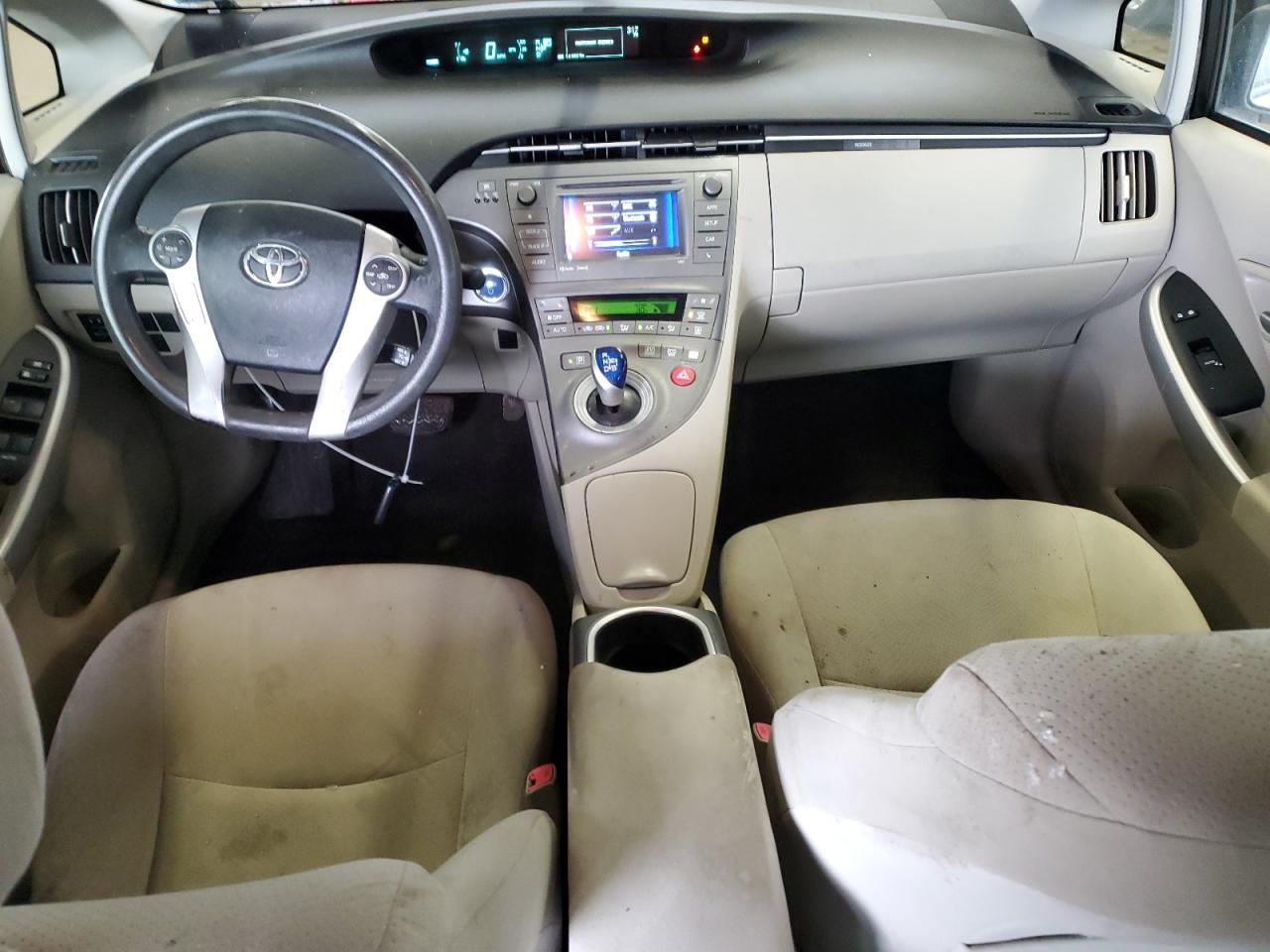 2013 Toyota Prius - Image 8