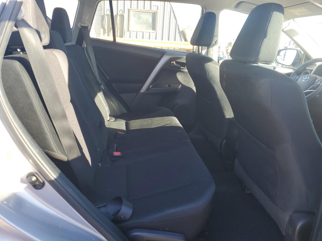 2017 Toyota RAV 4 - Image 11