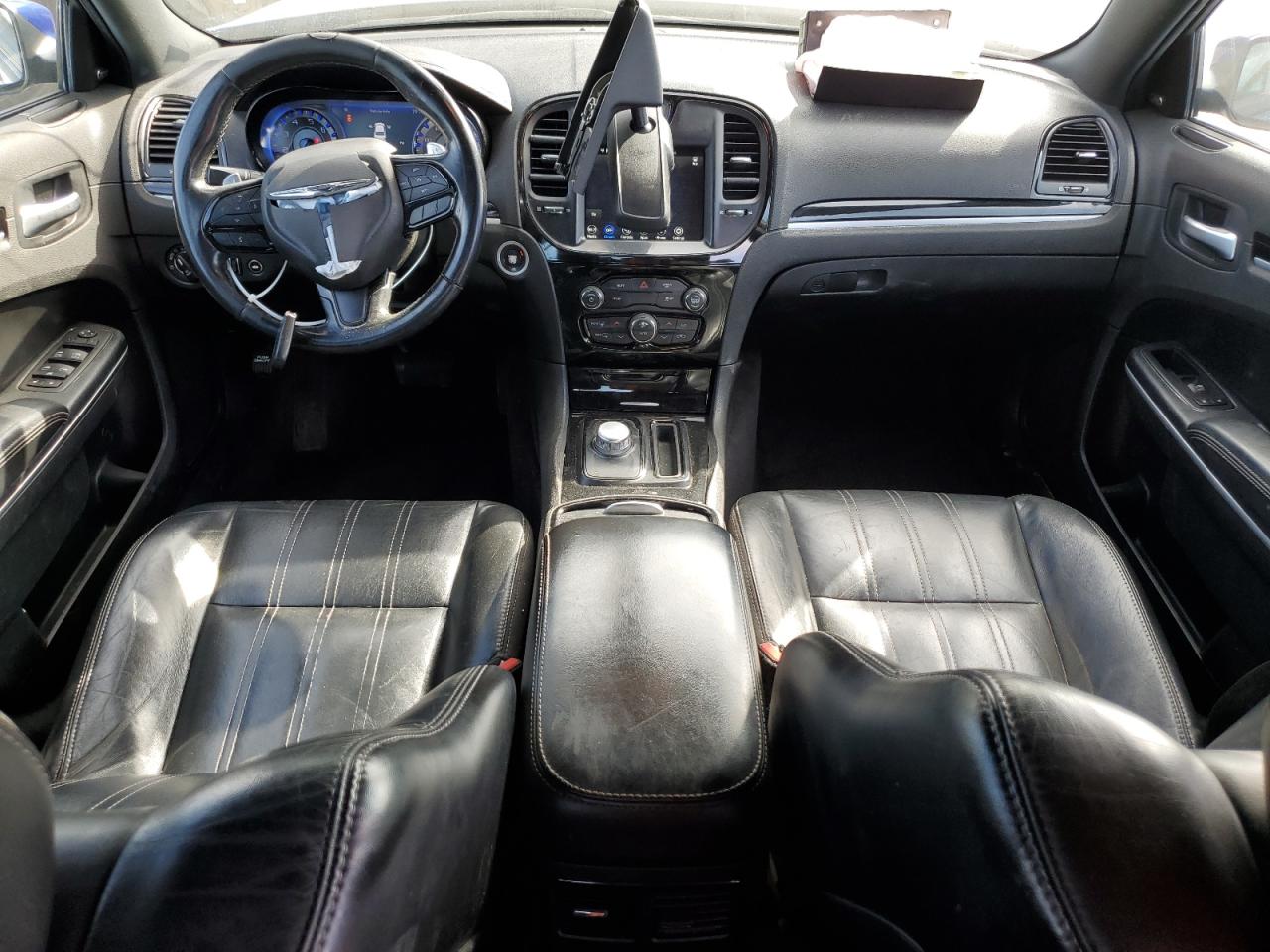 2018 Chrysler 300 - Image 8
