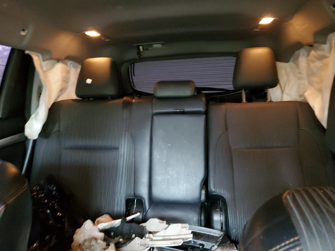 2015 Toyota Highlander - Image 10