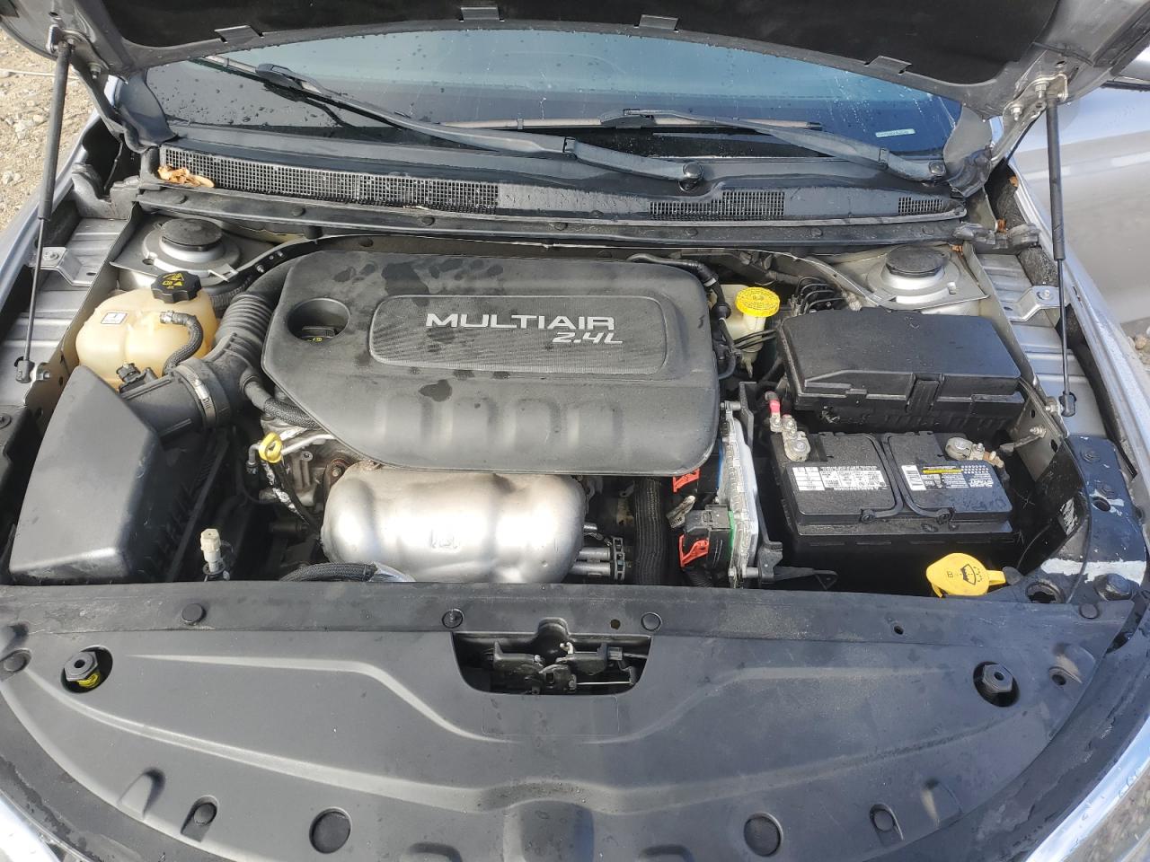2015 Chrysler 200 - Image 11