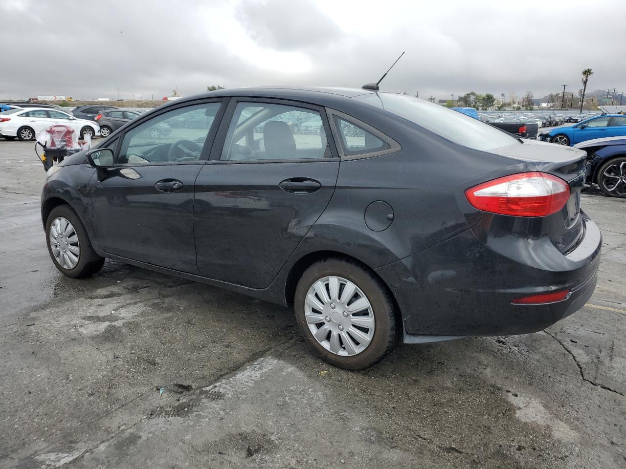 2015 Ford Fiesta - Image 2