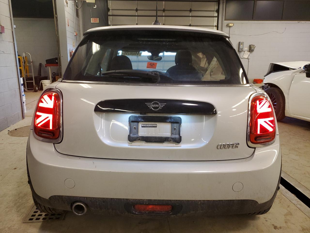 2020 MINI Cooper - Image 6