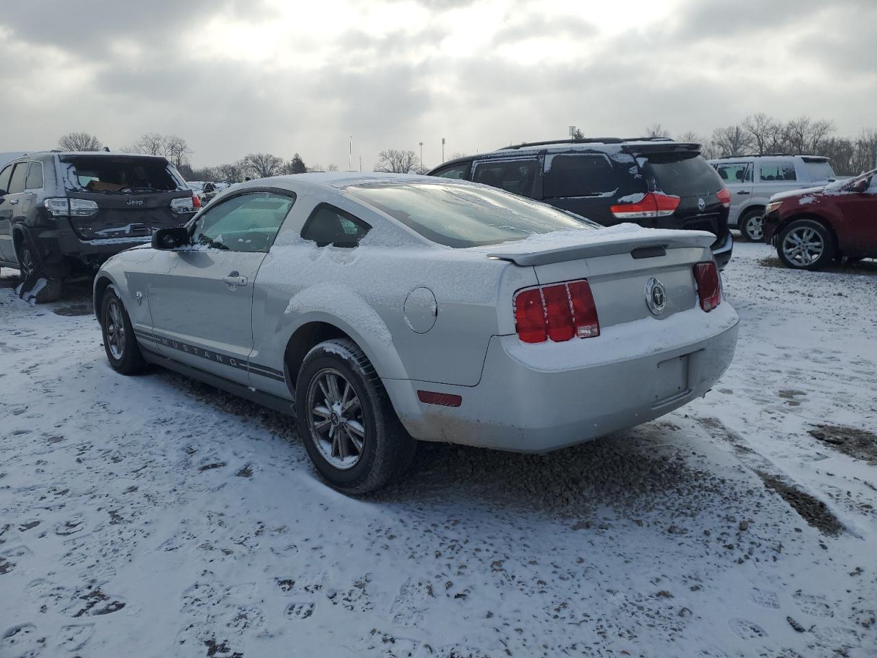 2009 Ford Mustang - Image 2