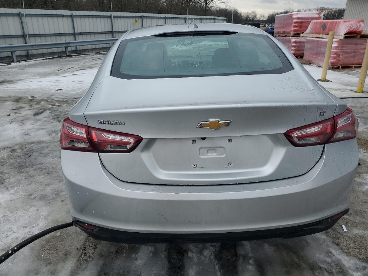 2022 Chevrolet Malibu - Image 6