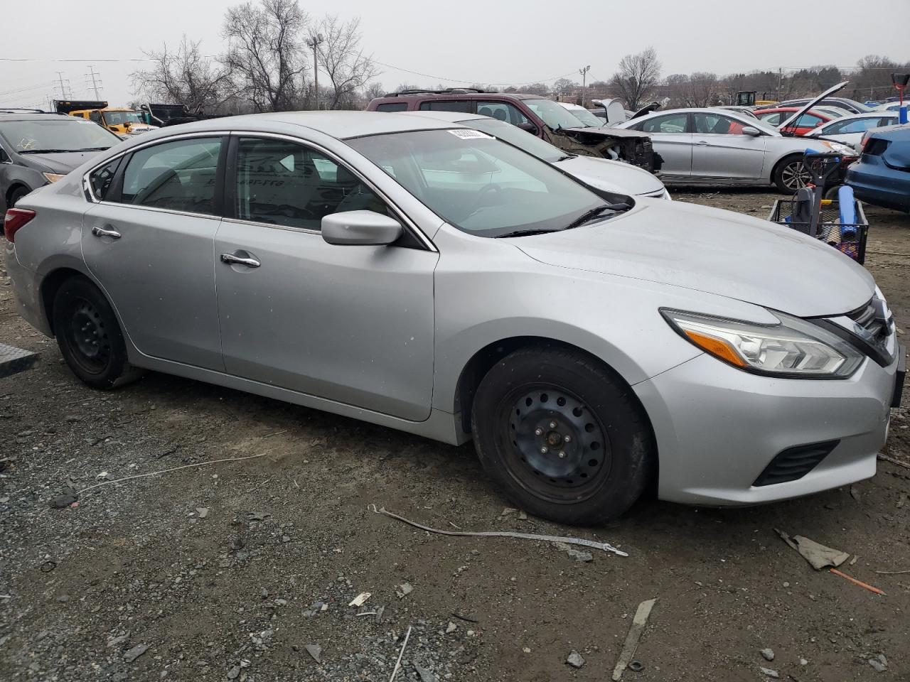 2016 Nissan Altima - Image 4