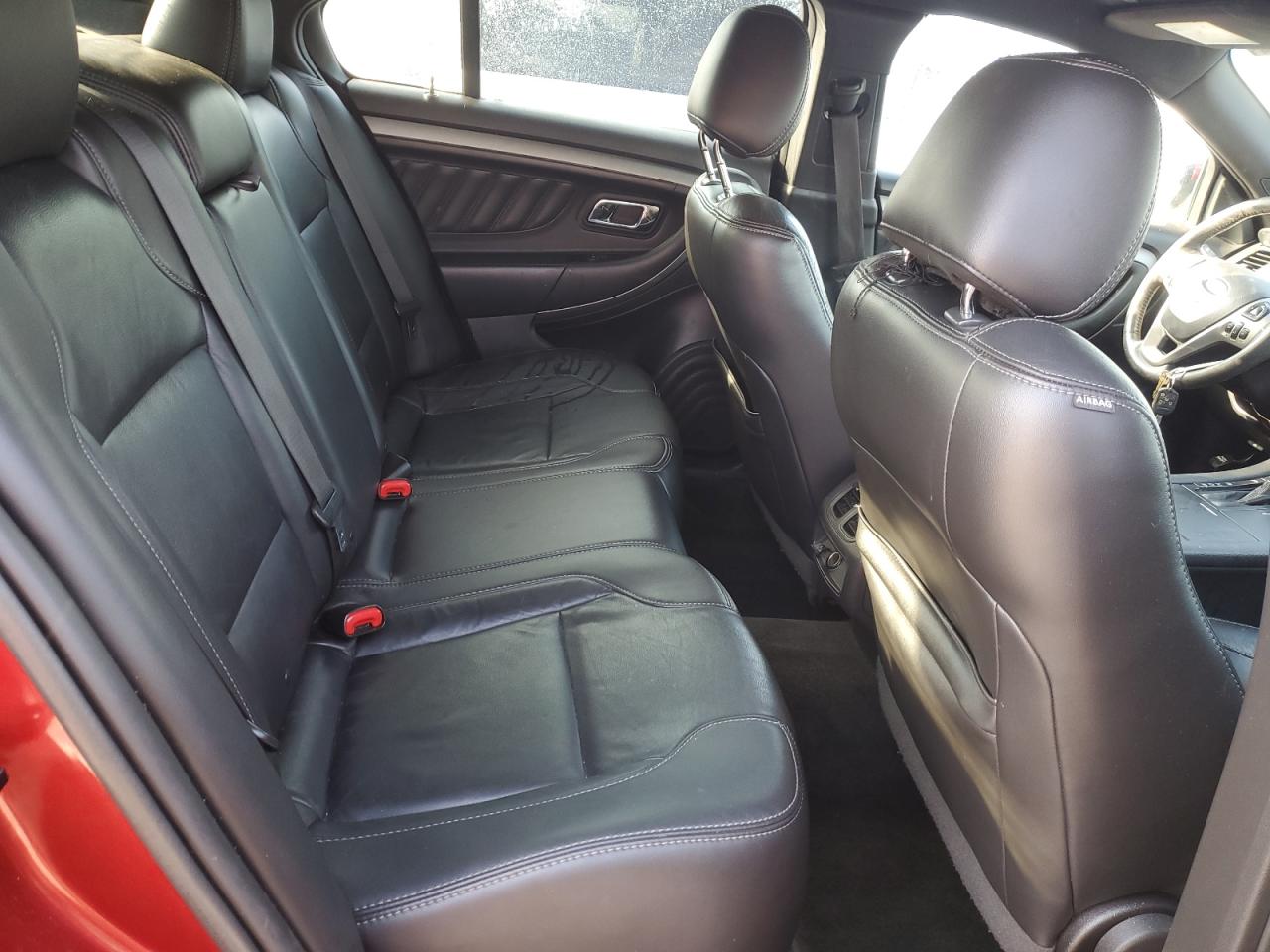 2014 Ford Taurus - Image 10