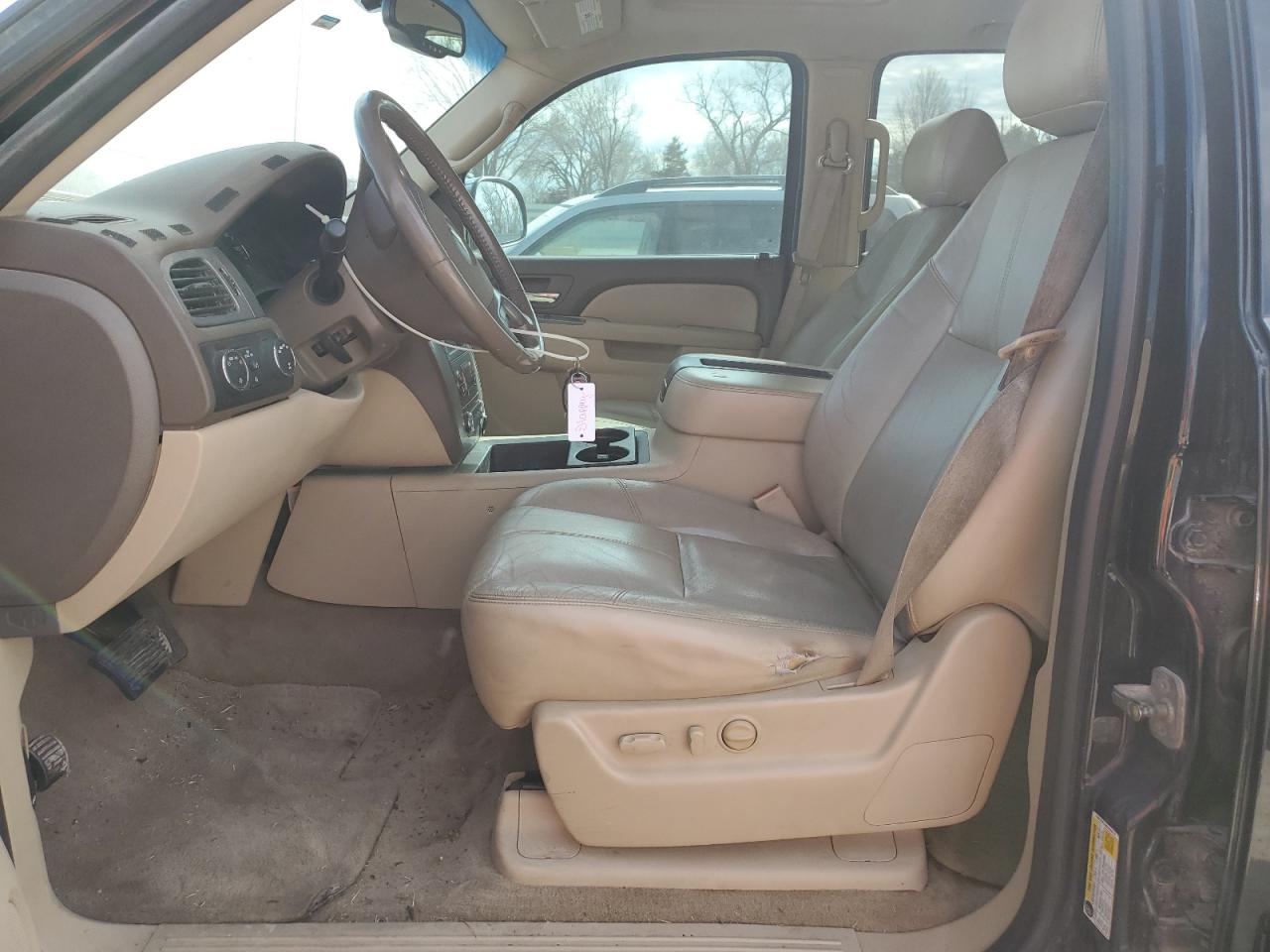 2011 Chevrolet Avalanche - Image 7
