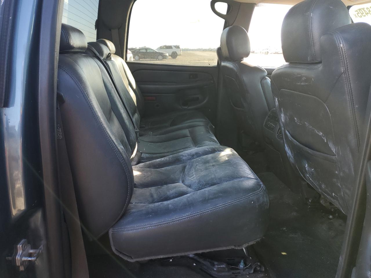2006 Chevrolet Silverado - Image 10