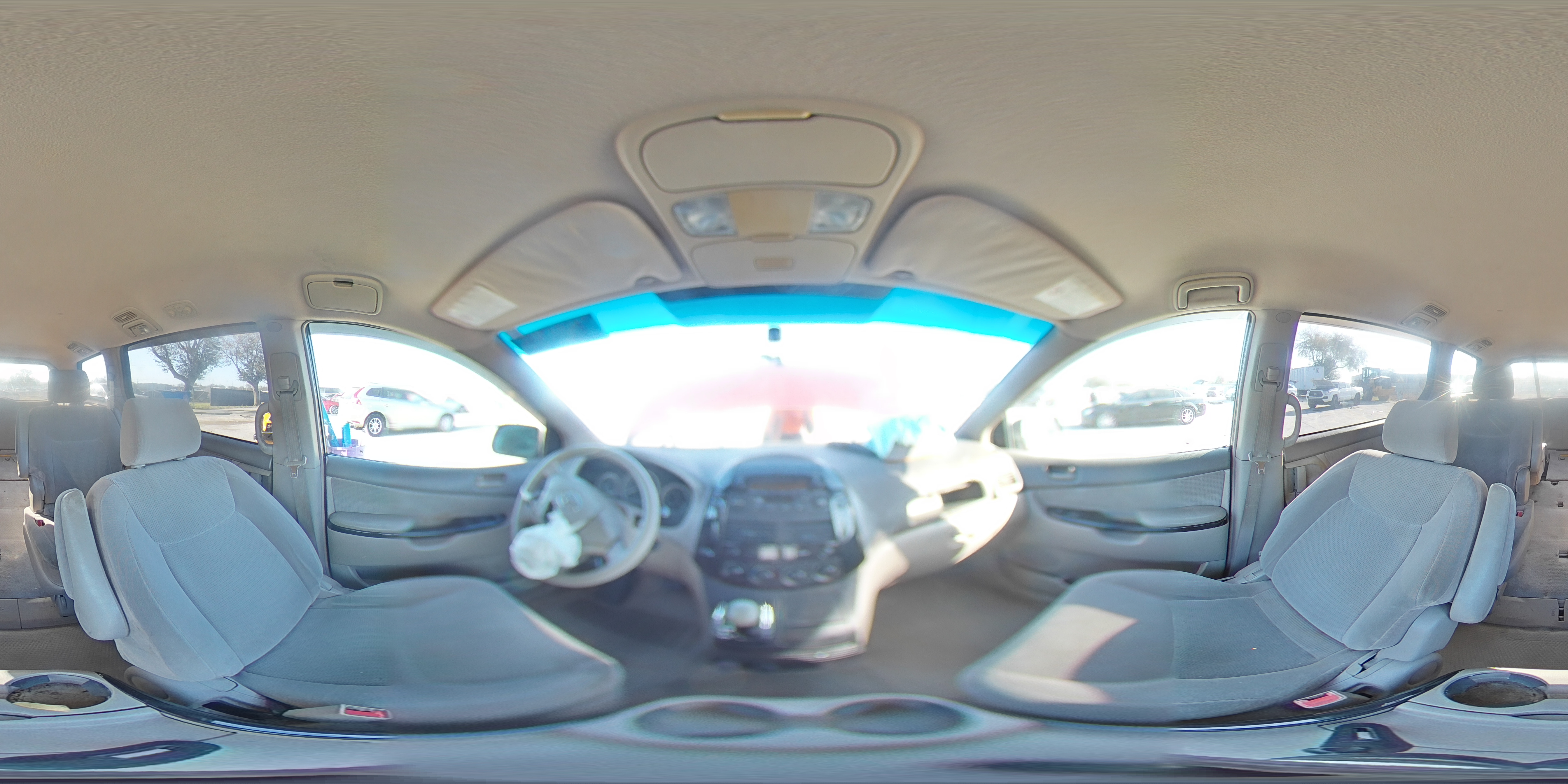 2004 Toyota Sienna - Image 14