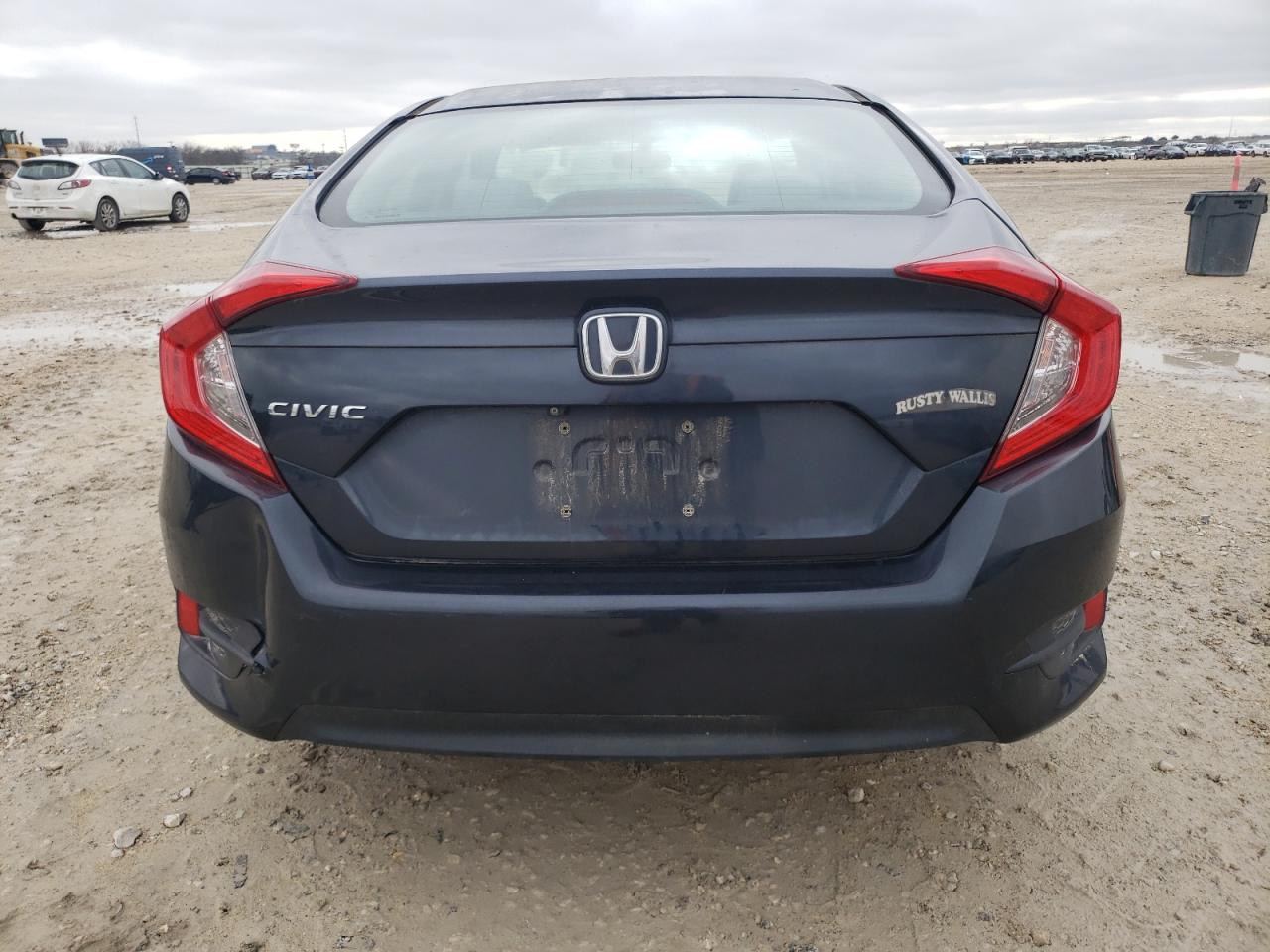 2018 Honda Civic - Image 6