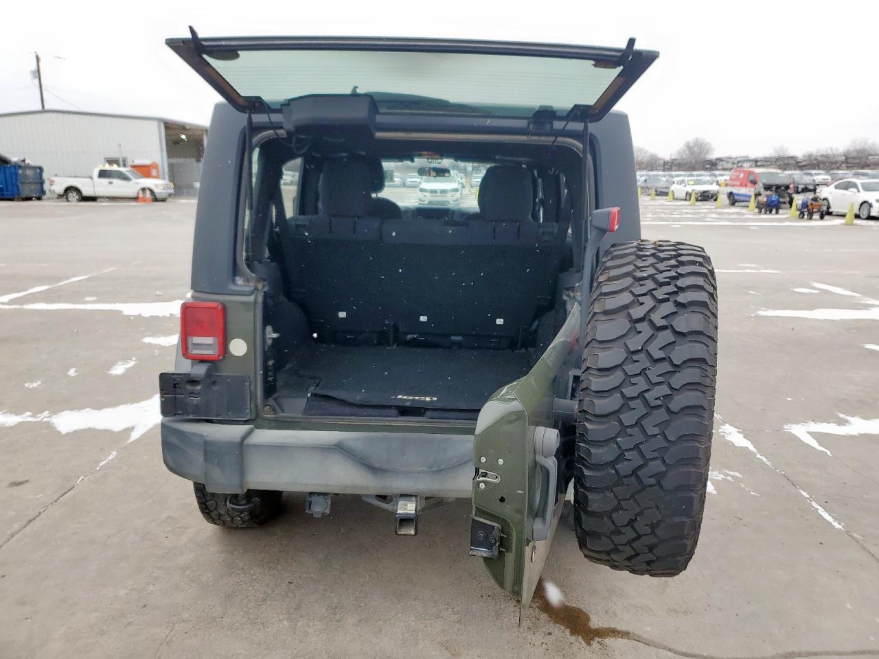 2015 Jeep Wrangler - Image 6