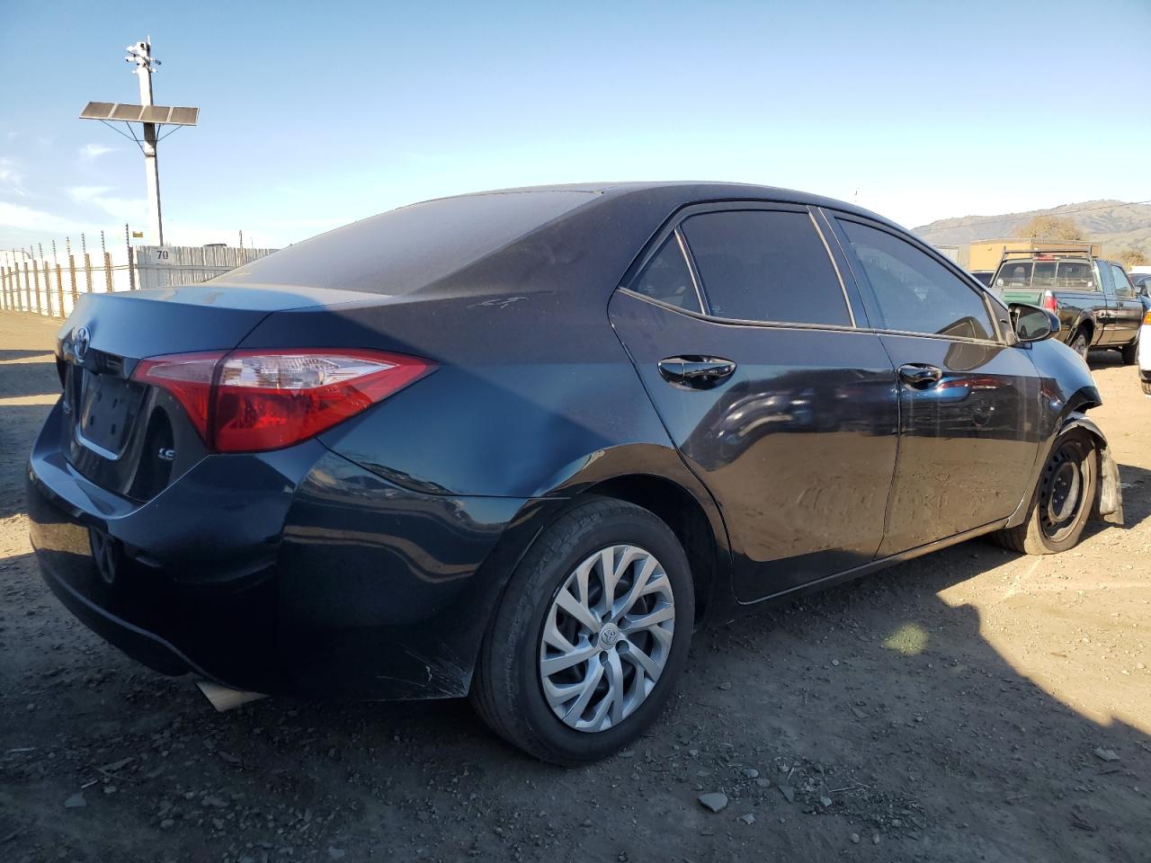 2018 Toyota Corolla - Image 3