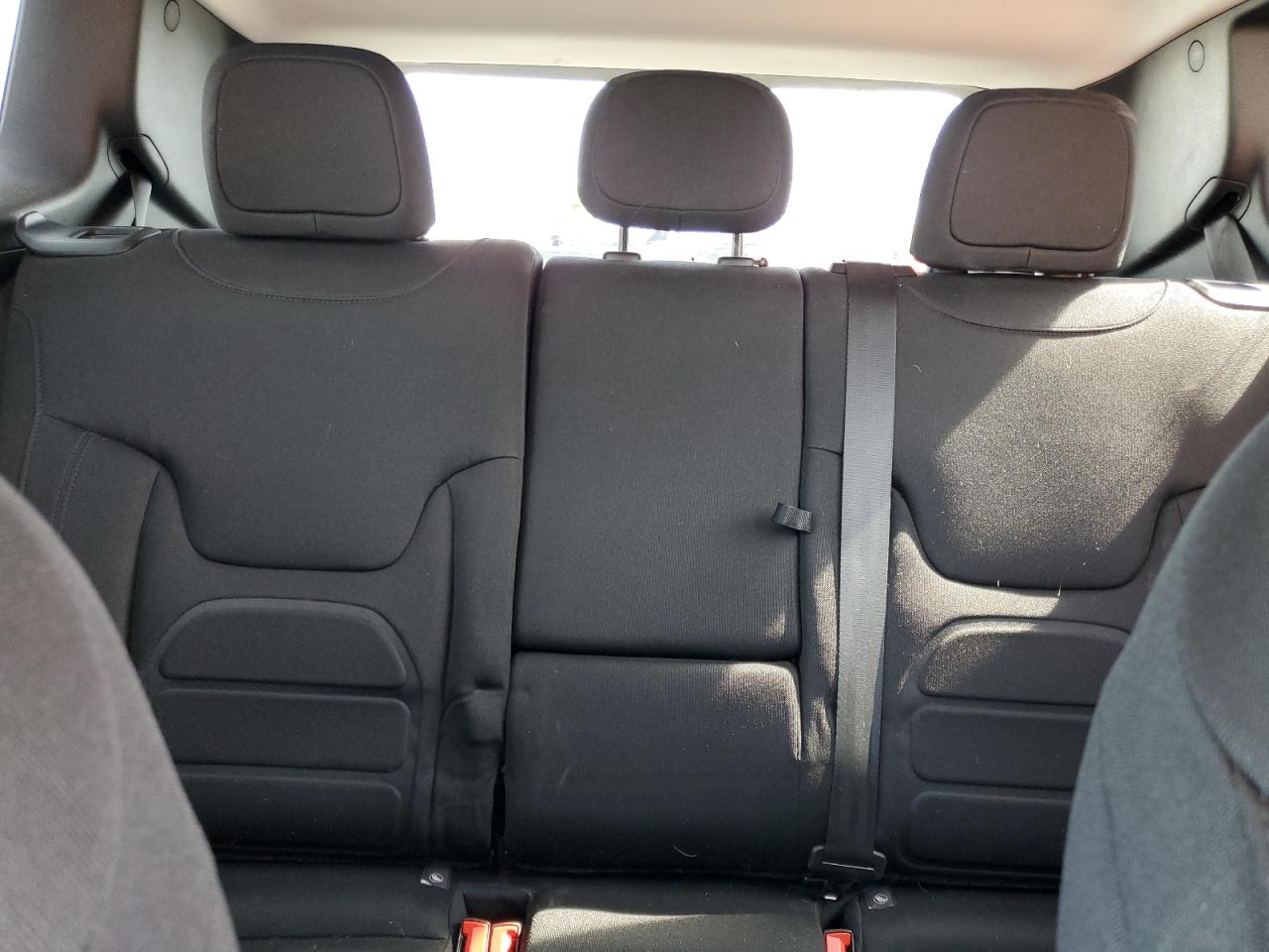 2018 Jeep Renegade - Image 10