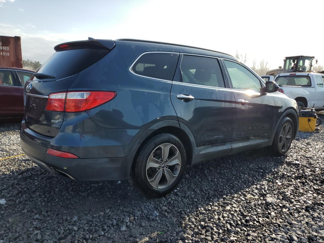 2015 Hyundai Santa Fe - Image 3