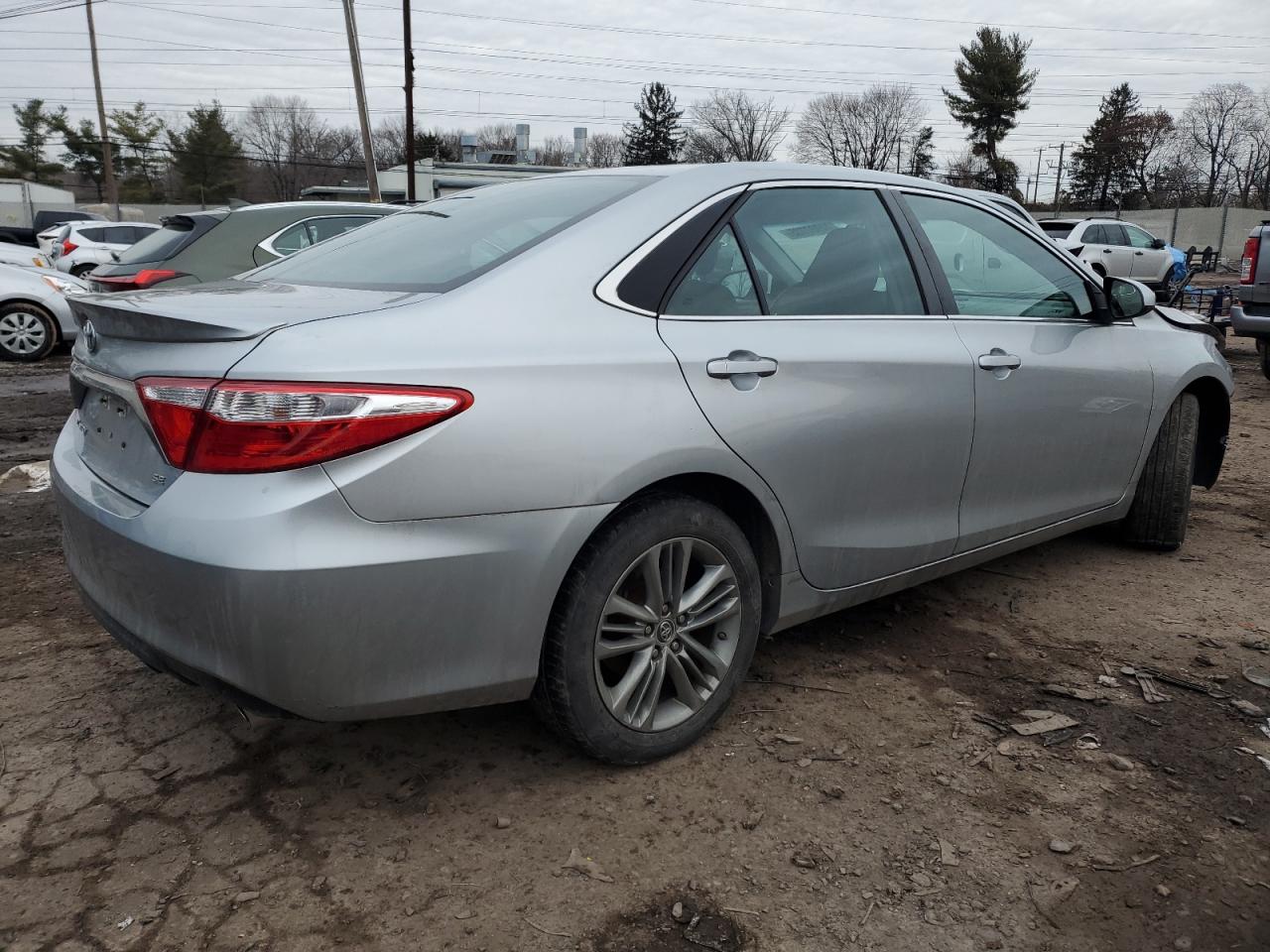 2016 Toyota Camry - Image 3