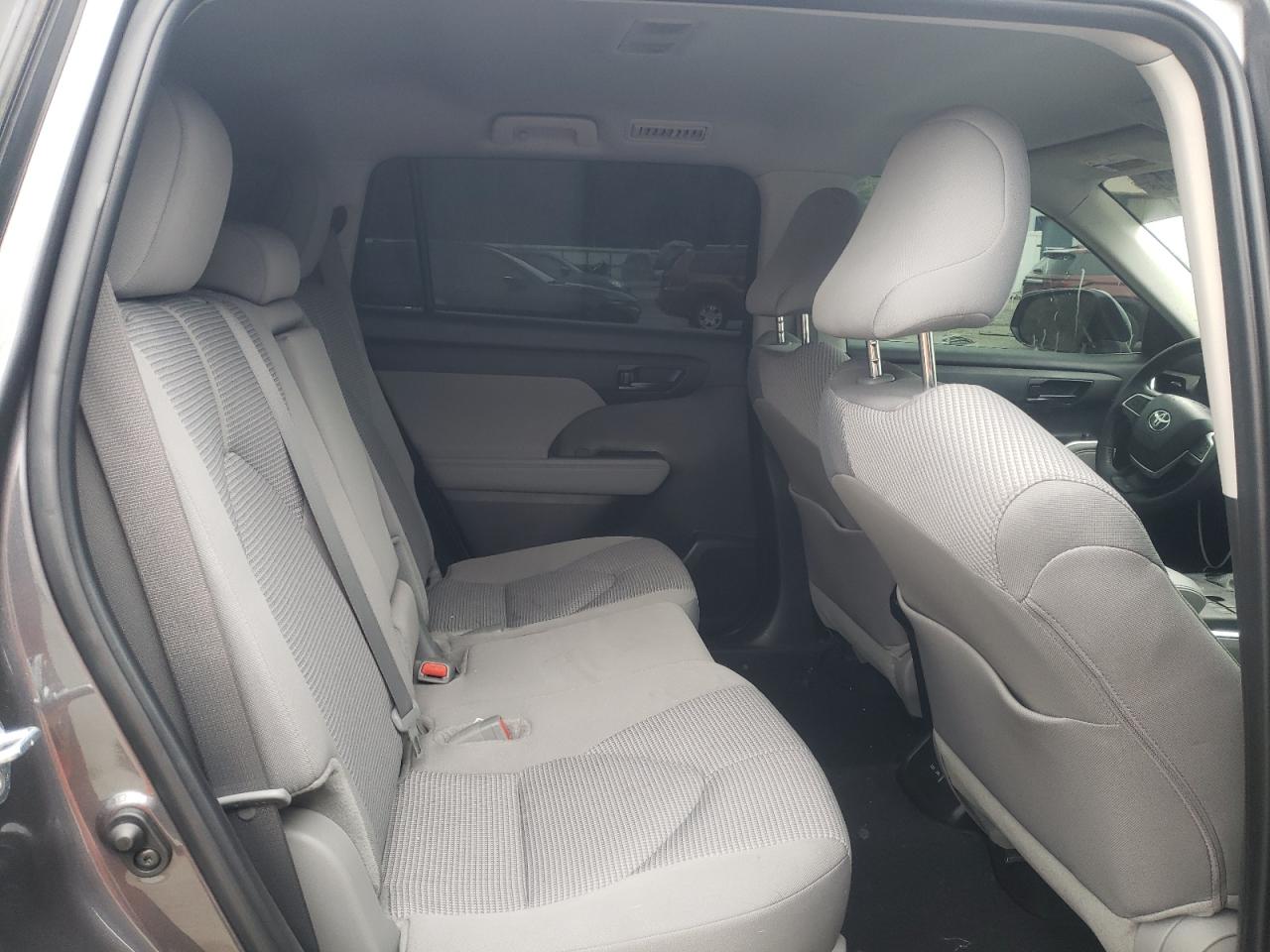 2024 Toyota Highlander - Image 11