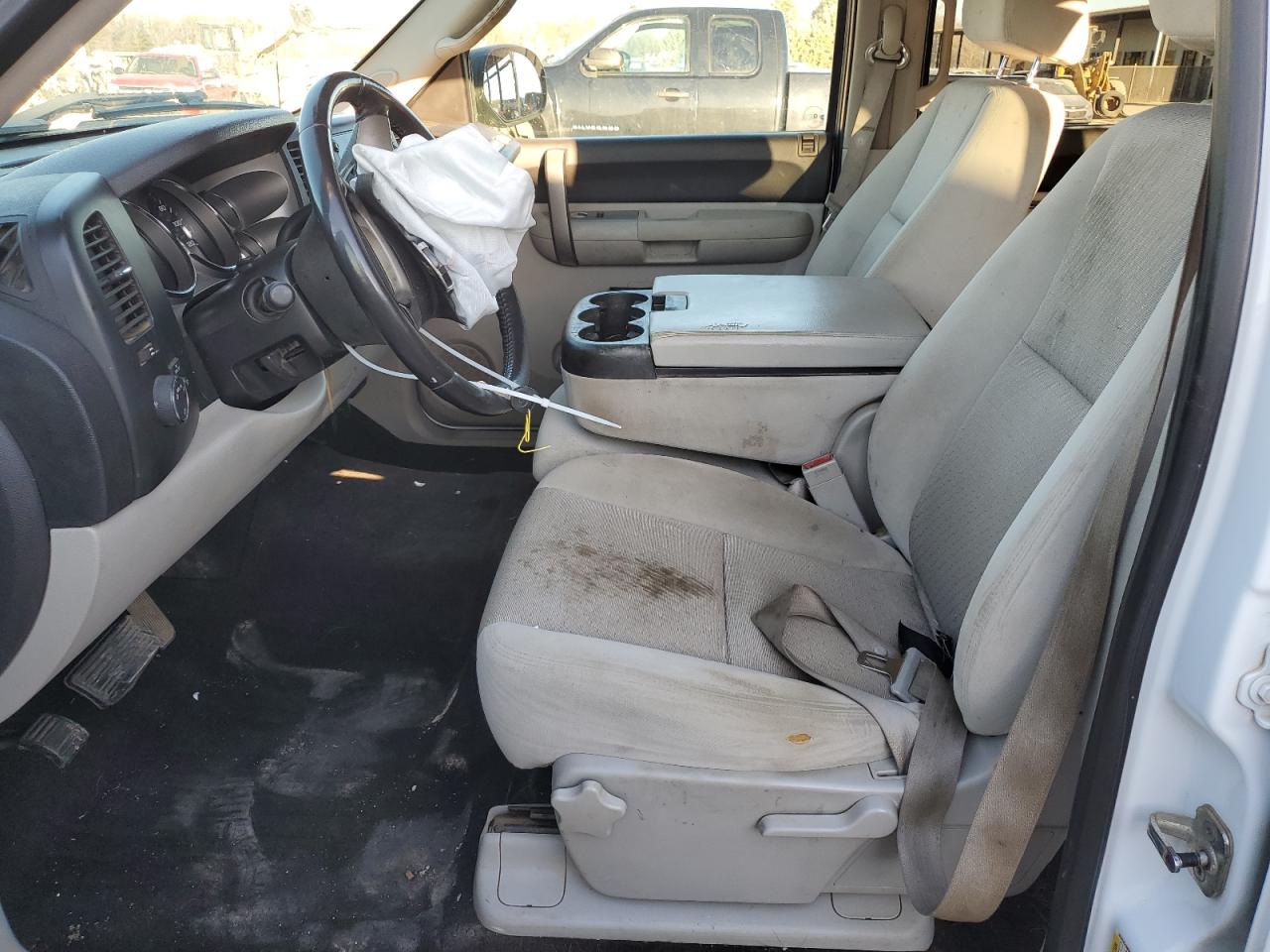 2009 Chevrolet Silverado - Image 7