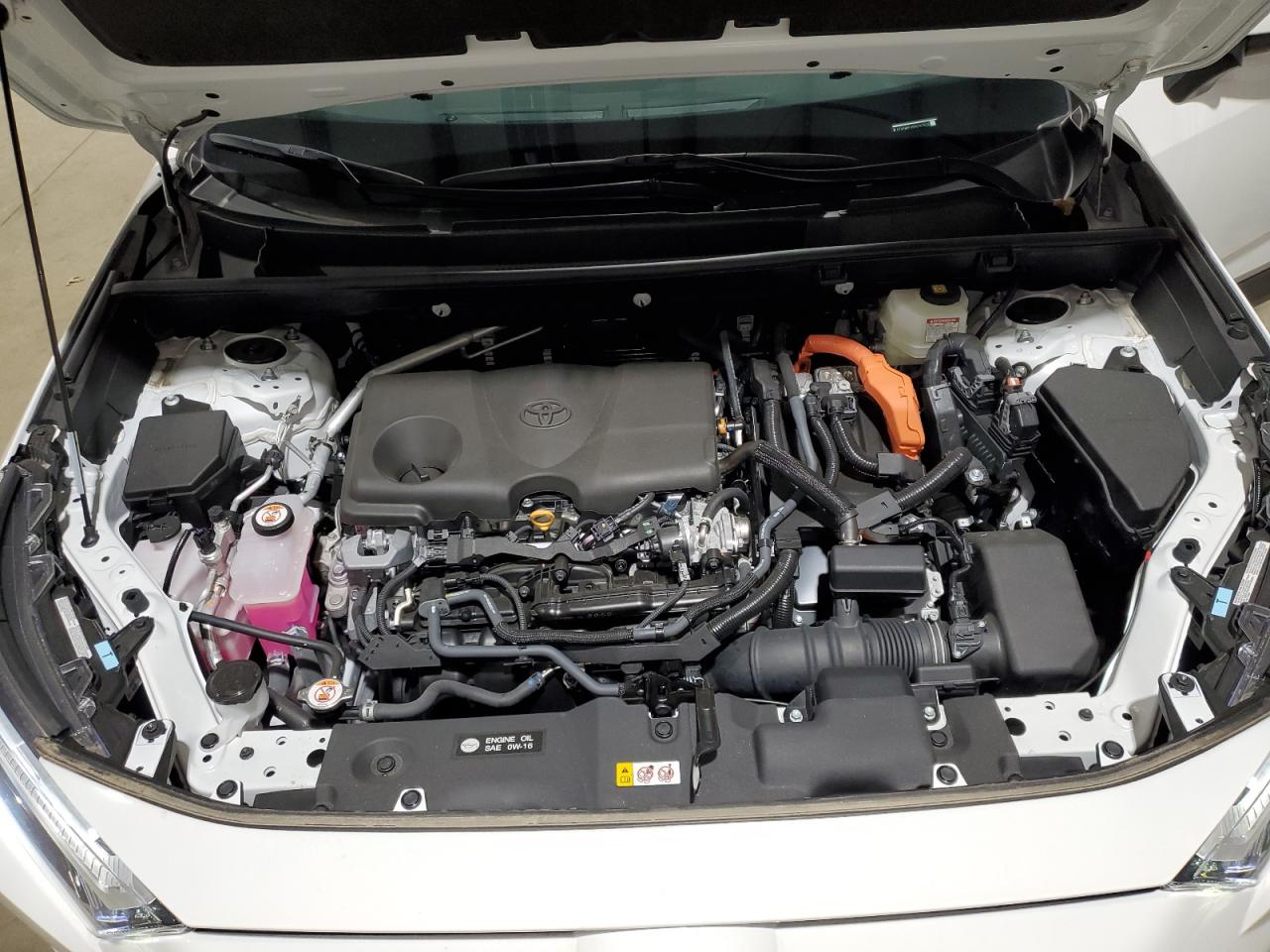 2024 Toyota RAV 4 - Image 12