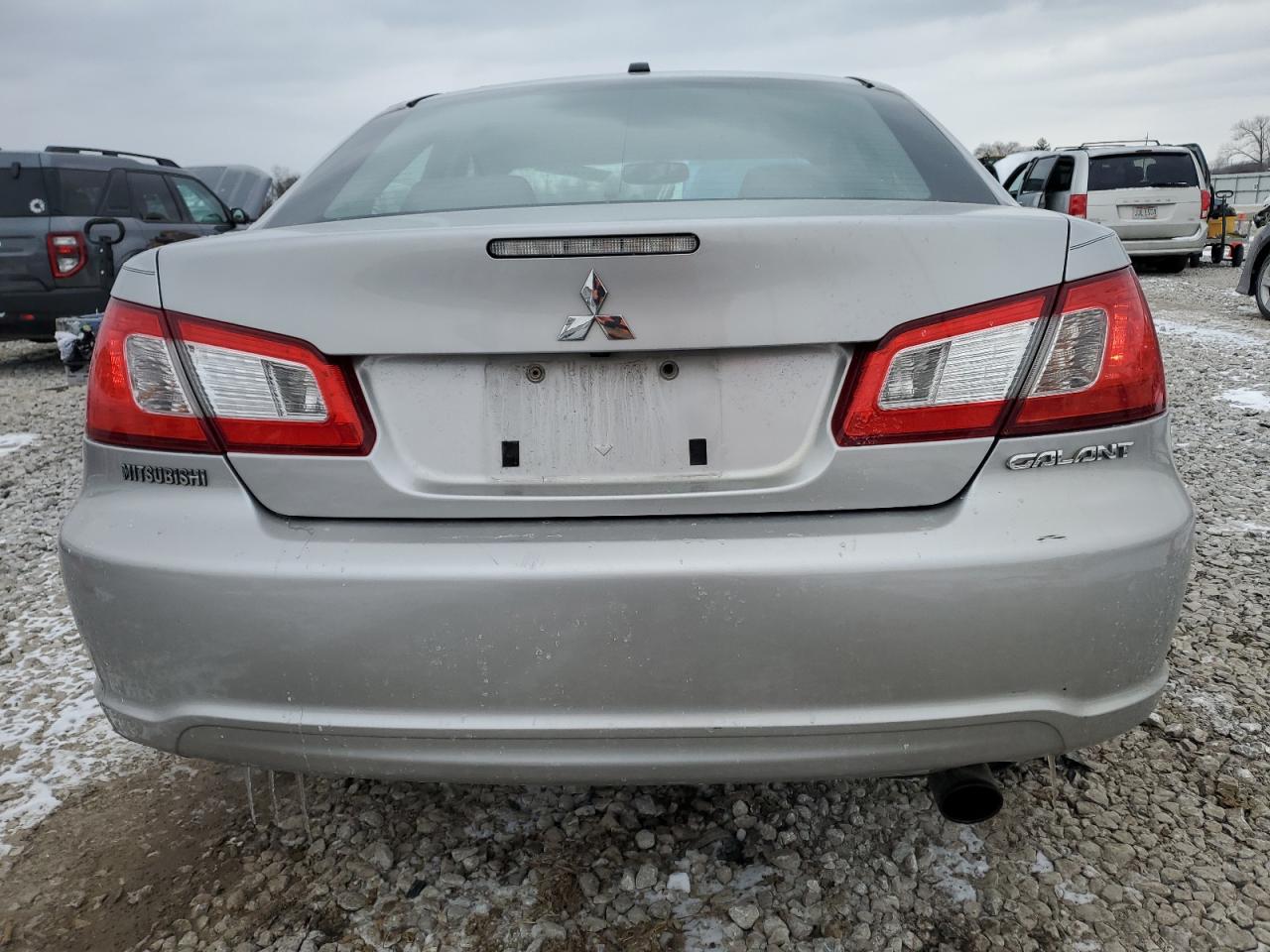 2011 Mitsubishi Galant - Image 6