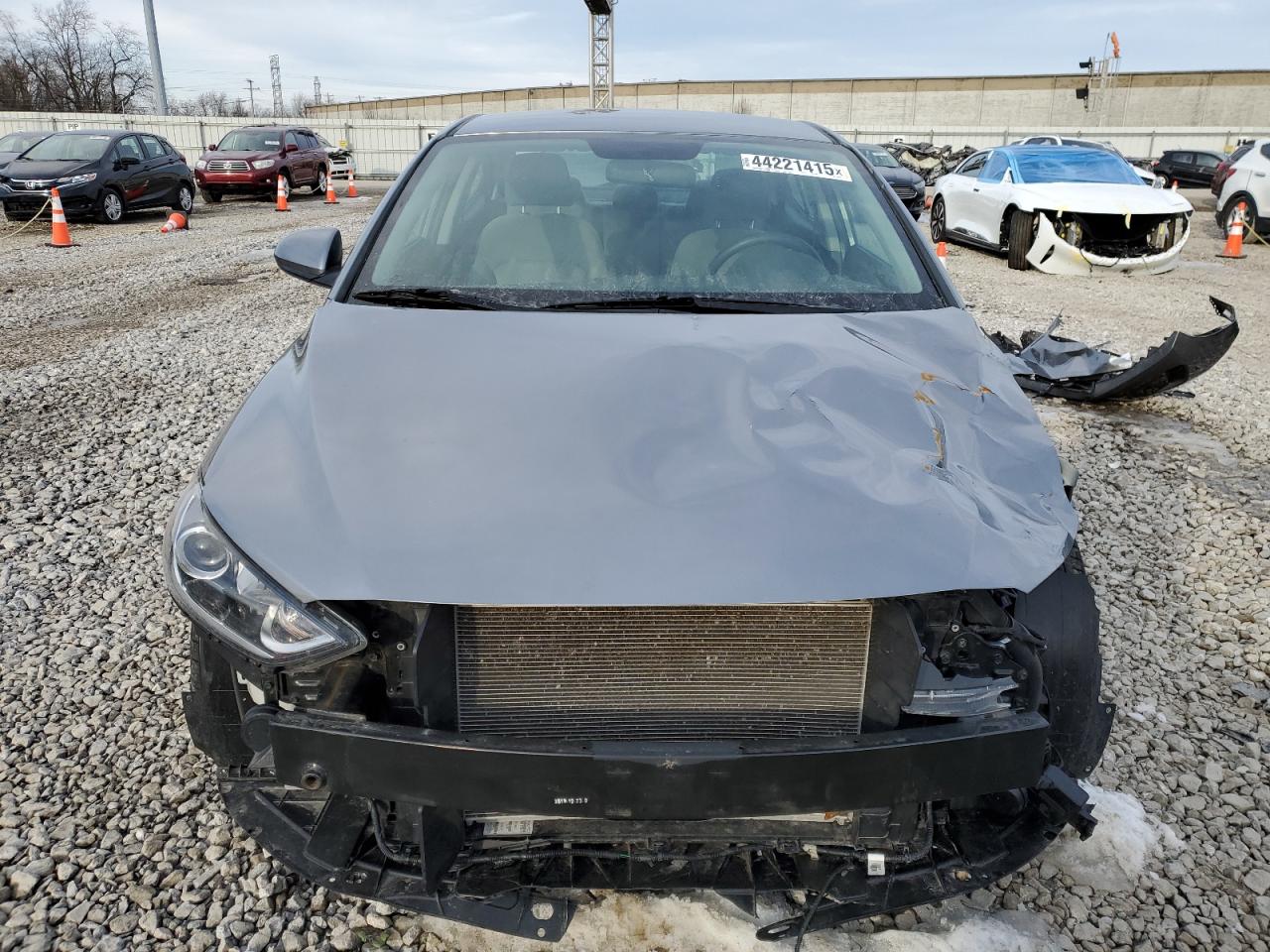 2017 Hyundai Elantra - Image 5