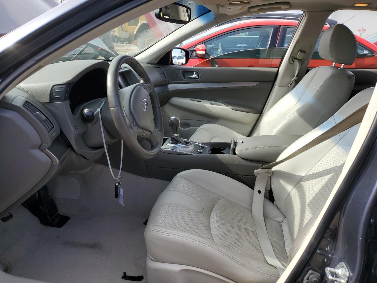2012 Infiniti G - Image 7