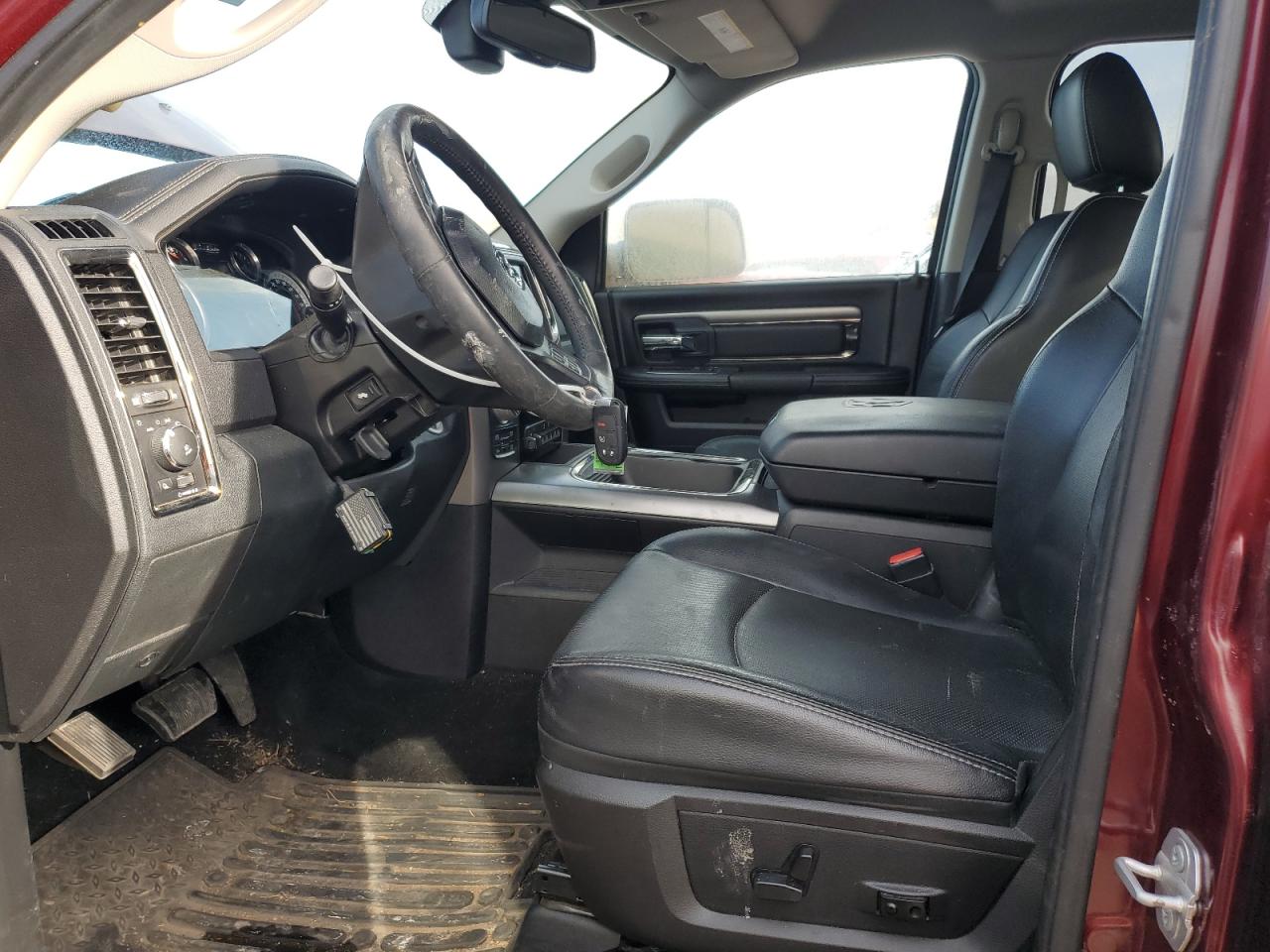 2016 RAM 1500 - Image 7