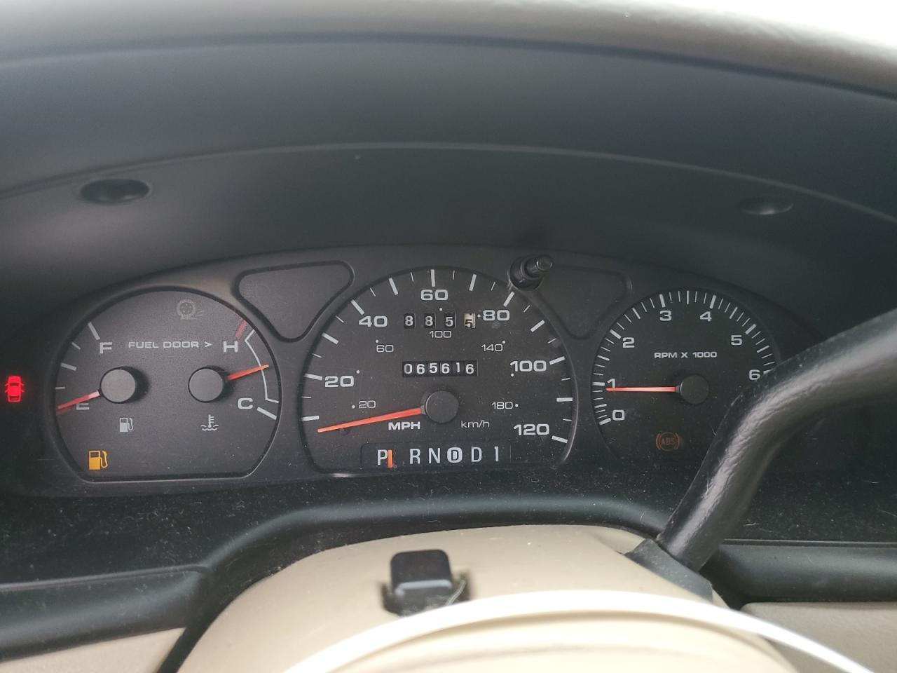 2000 Ford Taurus - Image 9