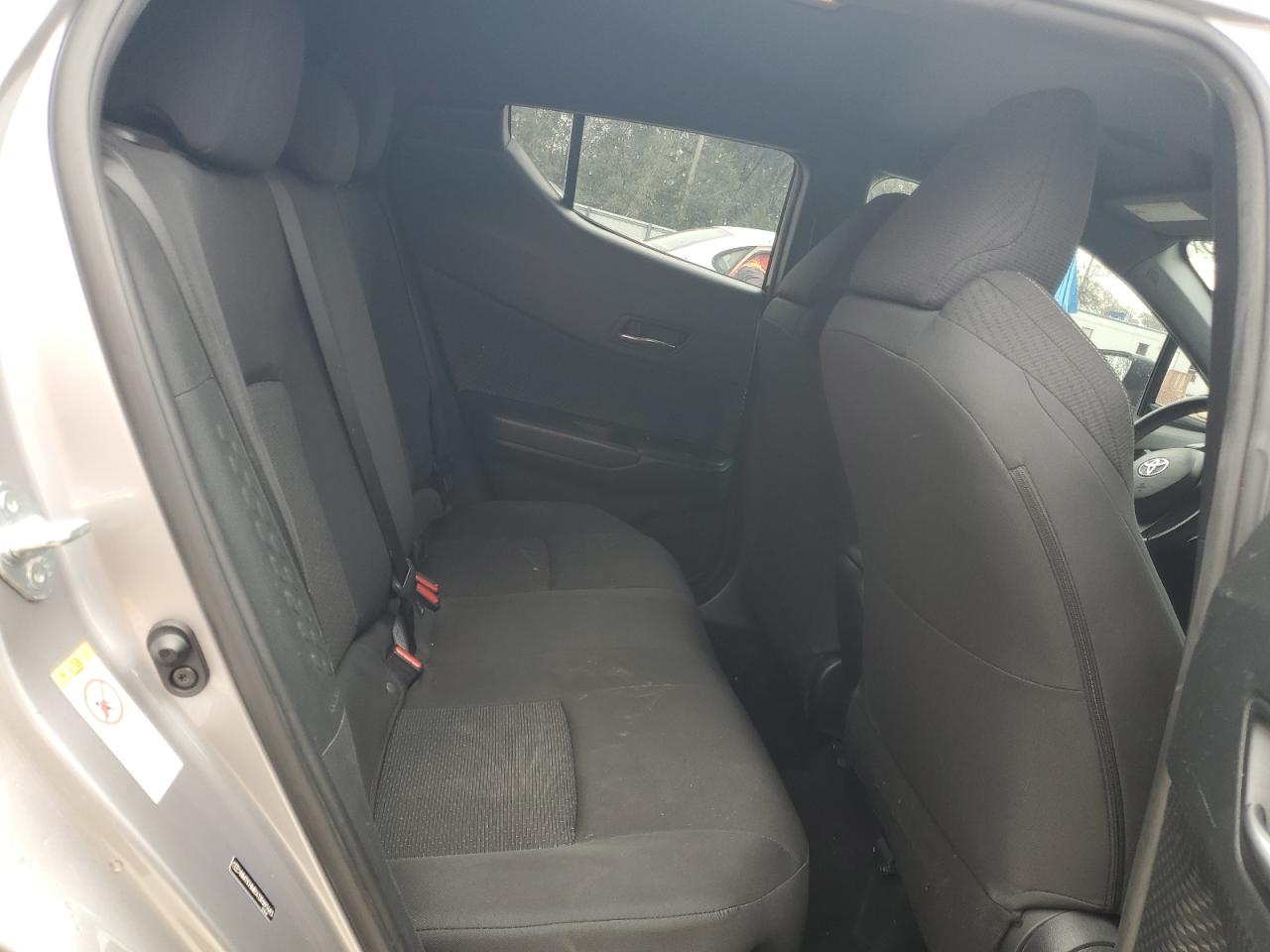 2018 Toyota C-HR - Image 10