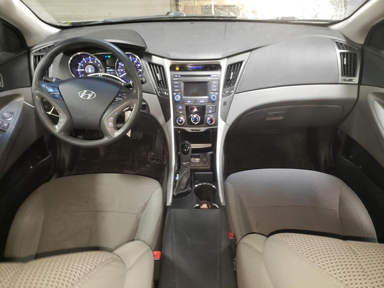 2014 Hyundai Sonata - Image 8