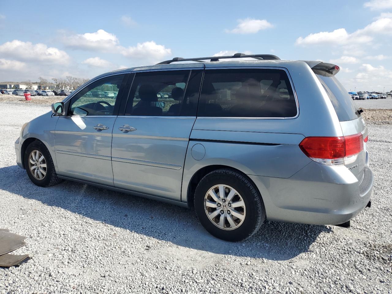2009 Honda Odyssey - Image 2