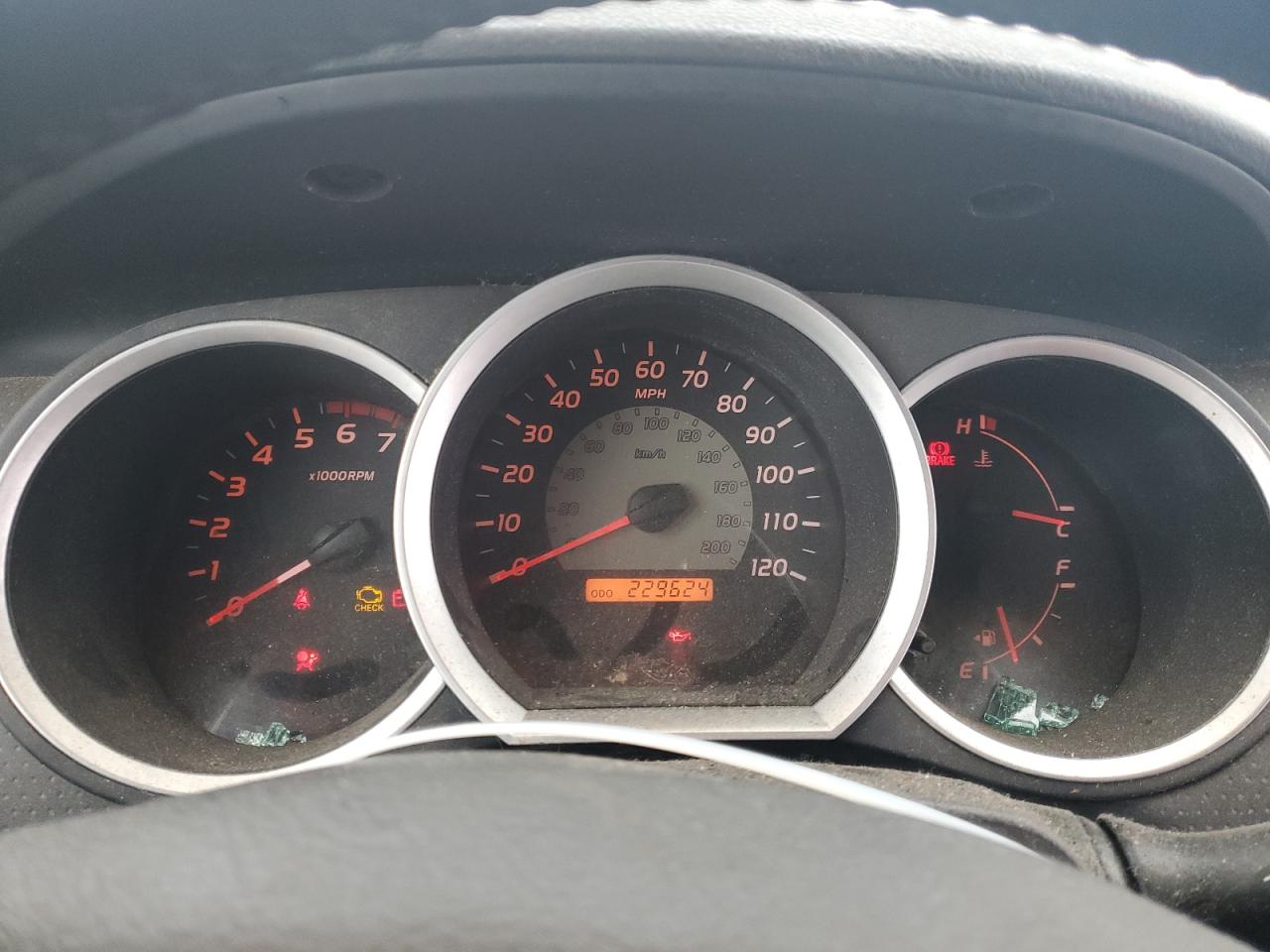 2005 Toyota Tacoma - Image 9