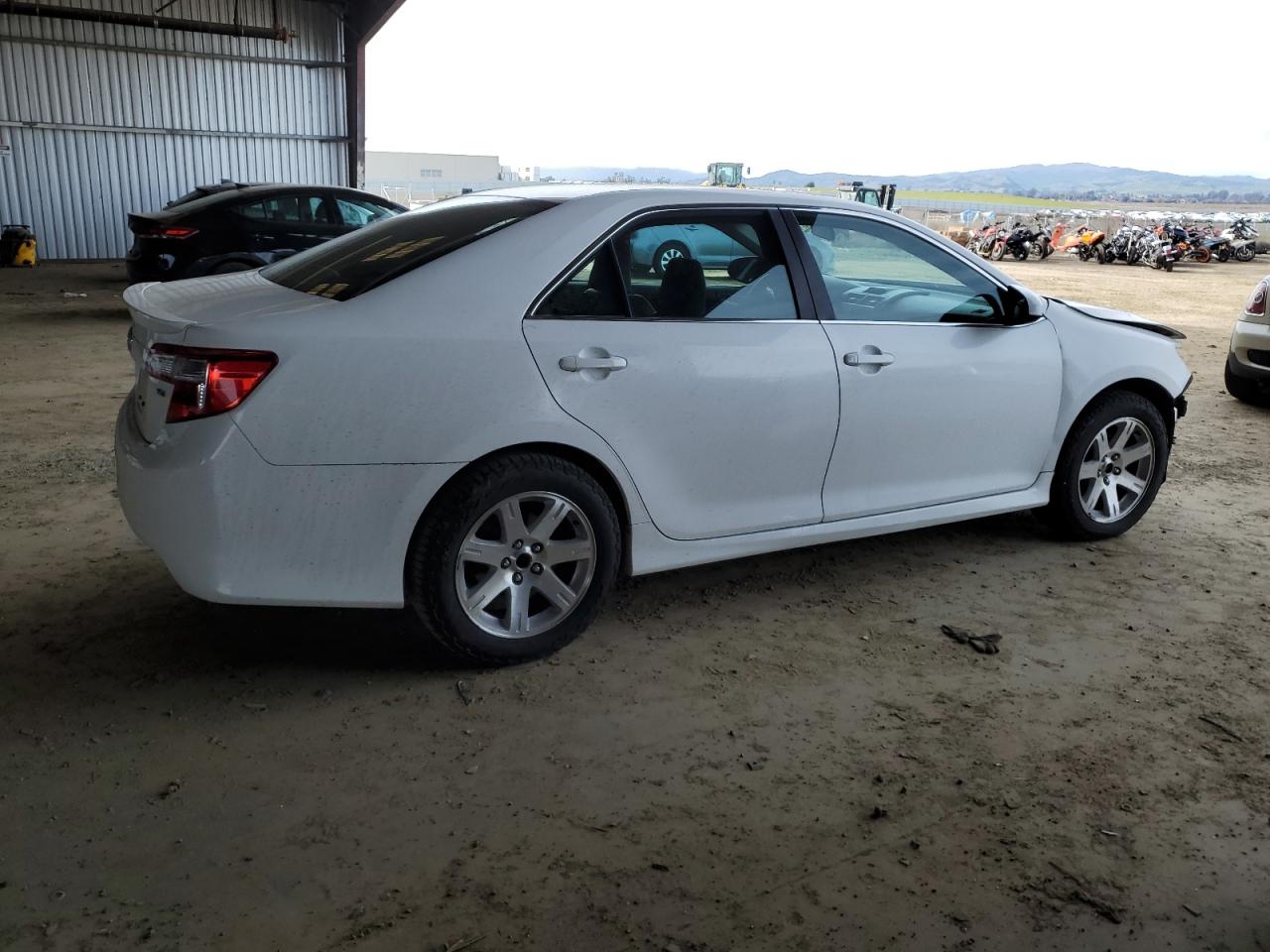 2013 Toyota Camry - Image 3