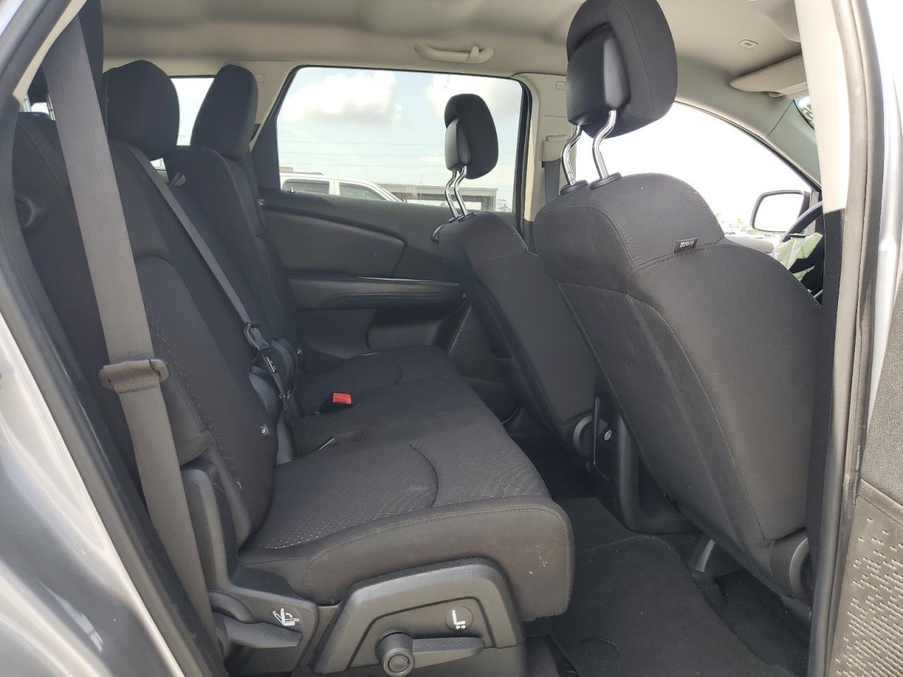 2018 Dodge Journey - Image 11