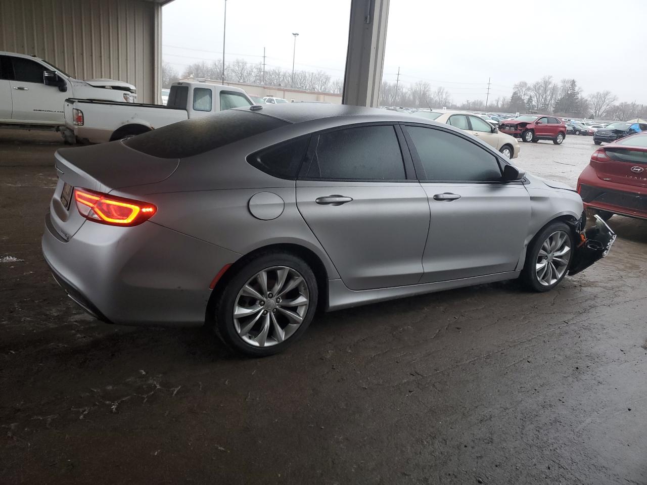 2015 Chrysler 200 - Image 3