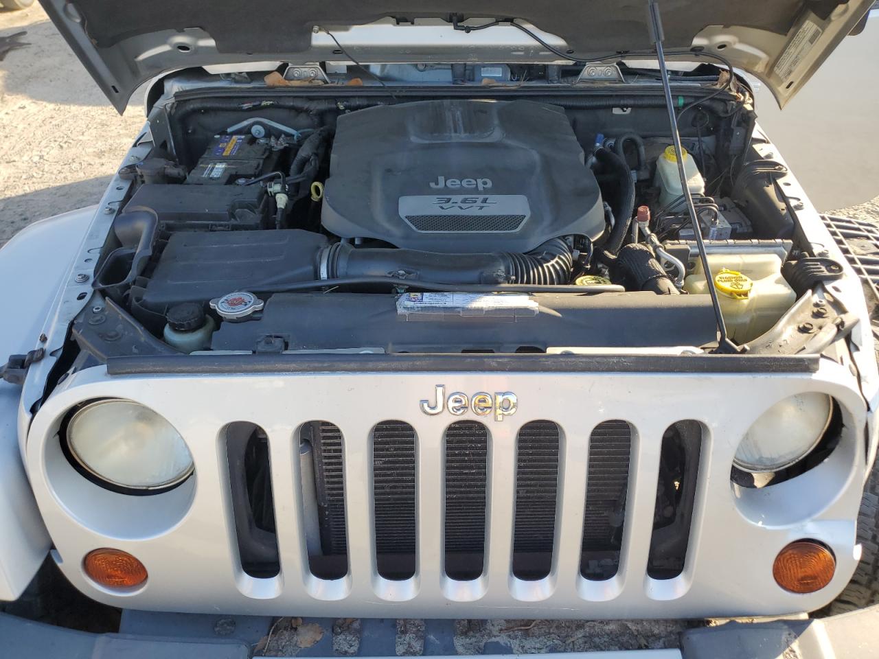 2012 Jeep Wrangler - Image 12