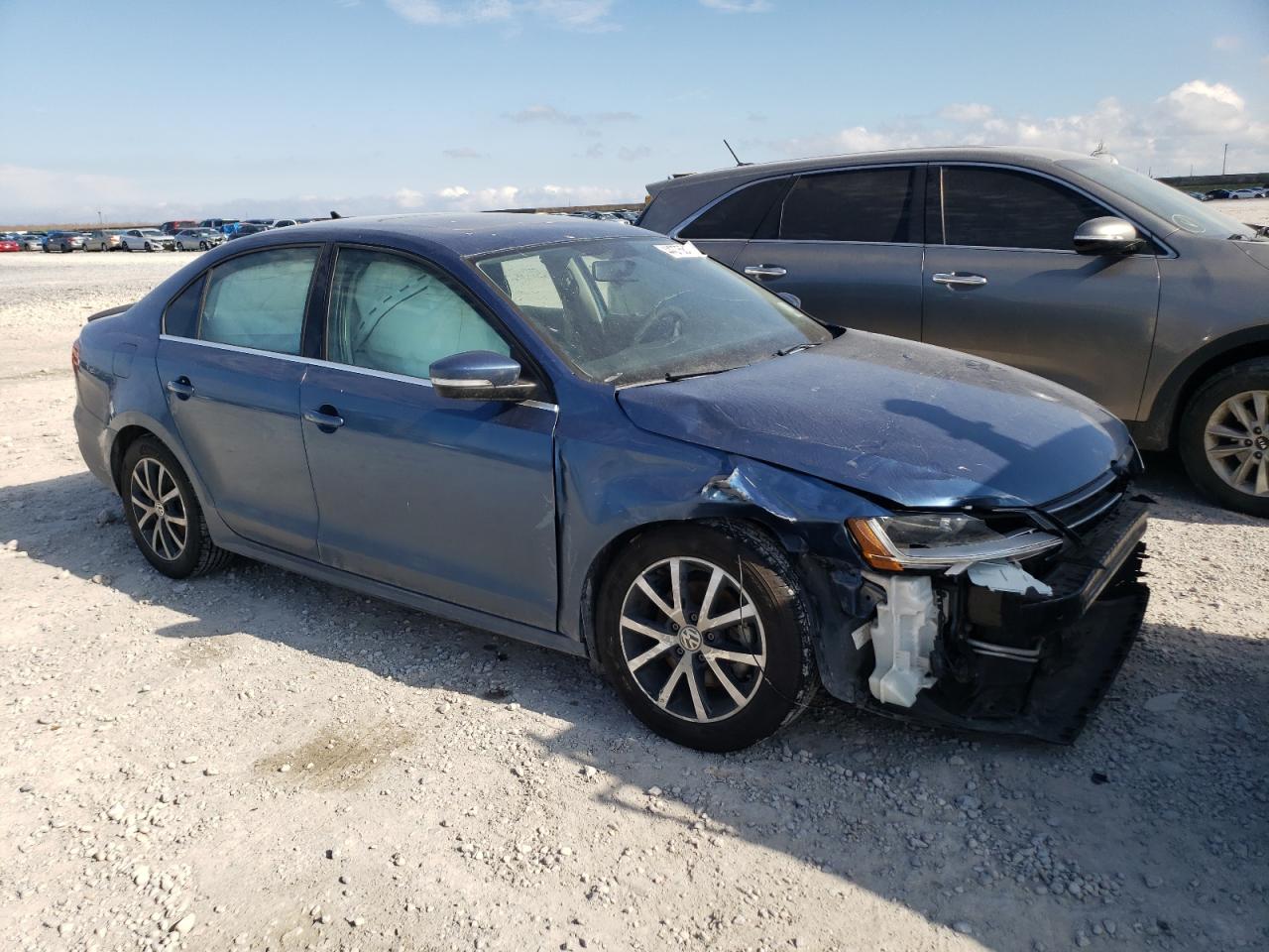 2017 Volkswagen Jetta - Image 4